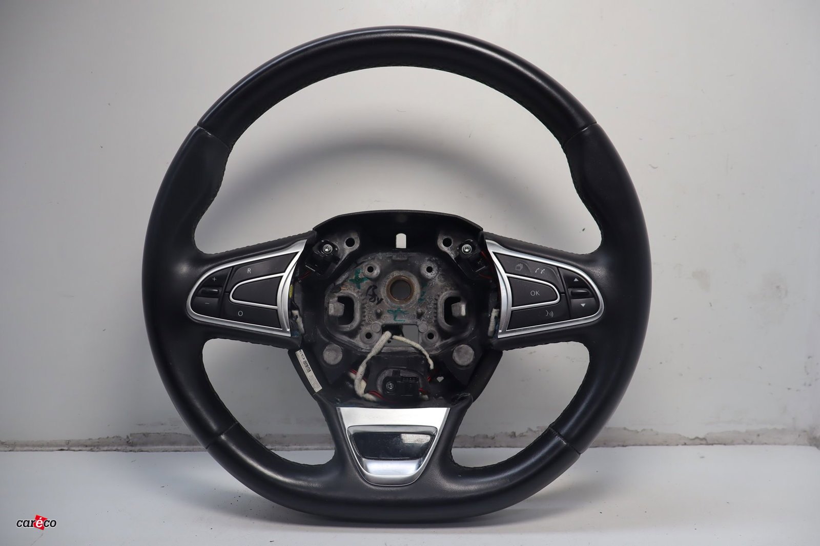Volant de direction Renault MEGANE IV 3-5 portes (B9A-M-N_) 1.6 dci 130 (b9a4) (2015) occasion