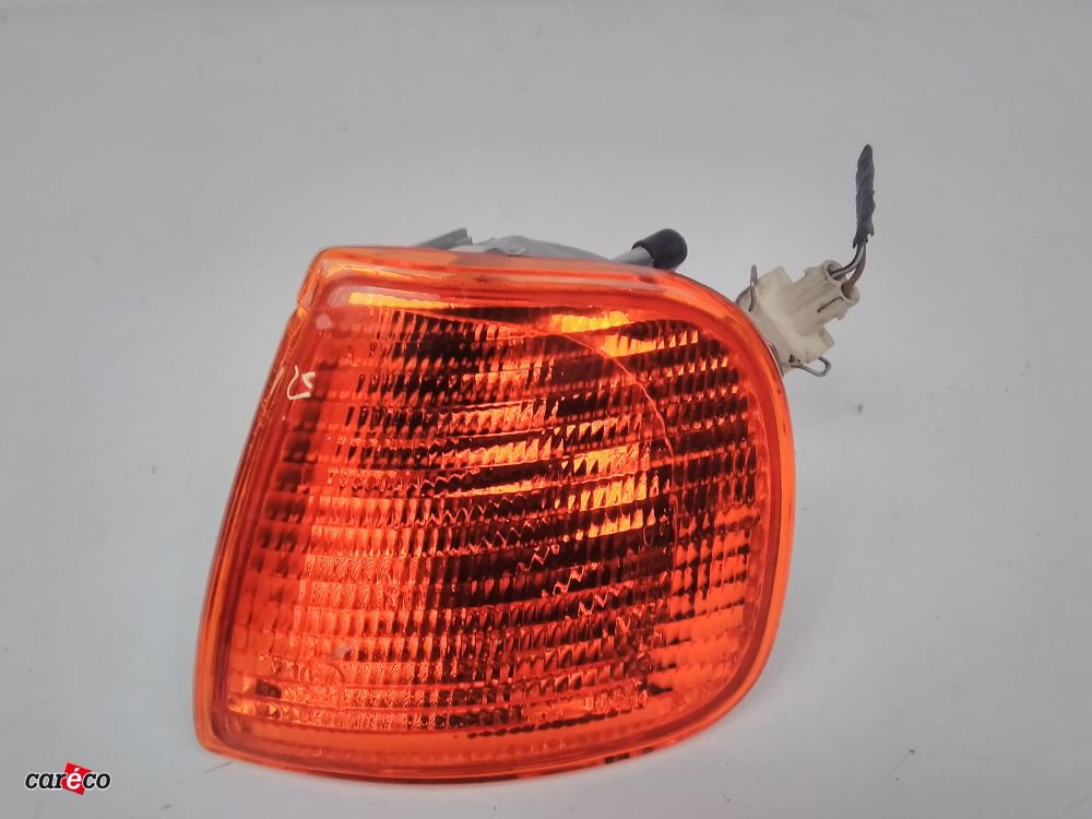 Clignotant gauche VOLKSWAGEN POLO FLI. occasion