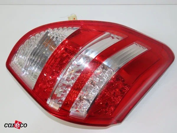 Feu arrière gauche Toyota RAV 4 III (_A3_) 2.2 d 4wd (ala30_) (2006-2012) occasion Référence constructeur : 8156142120